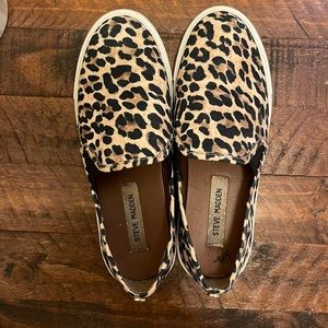 Steve Madden safary print sneaker/shoe ladies 8.5